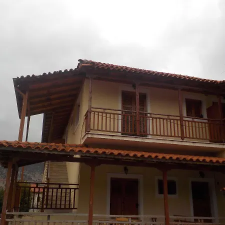 Aparthotel Enoikiazomena Petropoulos *