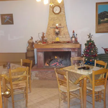 Aparthotel Enoikiazomena Petropoulos *
