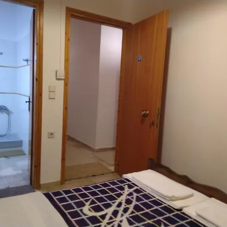 Enoikiazomena Petropoulos Aparthotel *
