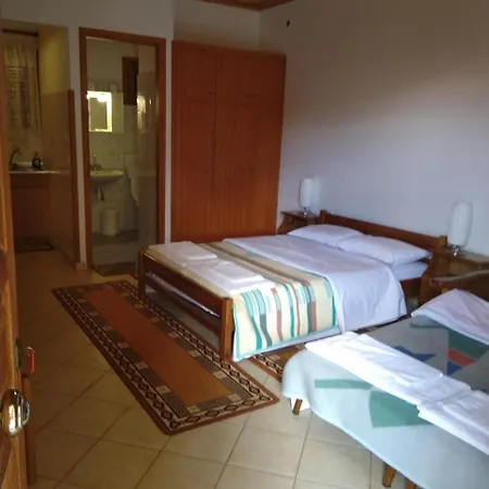 Aparthotel Enoikiazomena Petropoulos Ano Lousoi