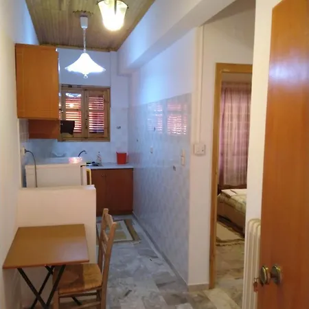 Enoikiazomena Petropoulos Aparthotel *