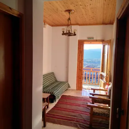 Enoikiazomena Petropoulos Aparthotel Ano Lousoi