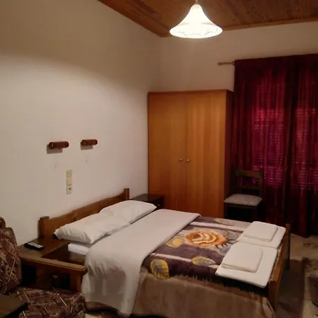 Enoikiazomena Petropoulos Aparthotel